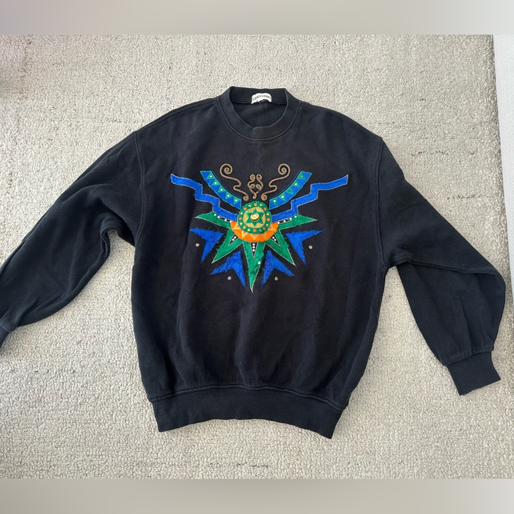 Vintage sweater. Size Medium